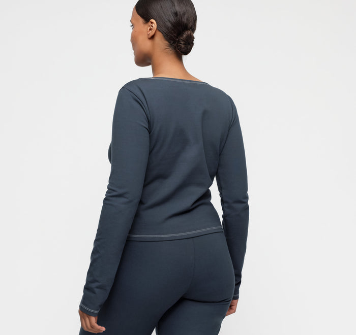 Core Cut-Out Long Sleeve
