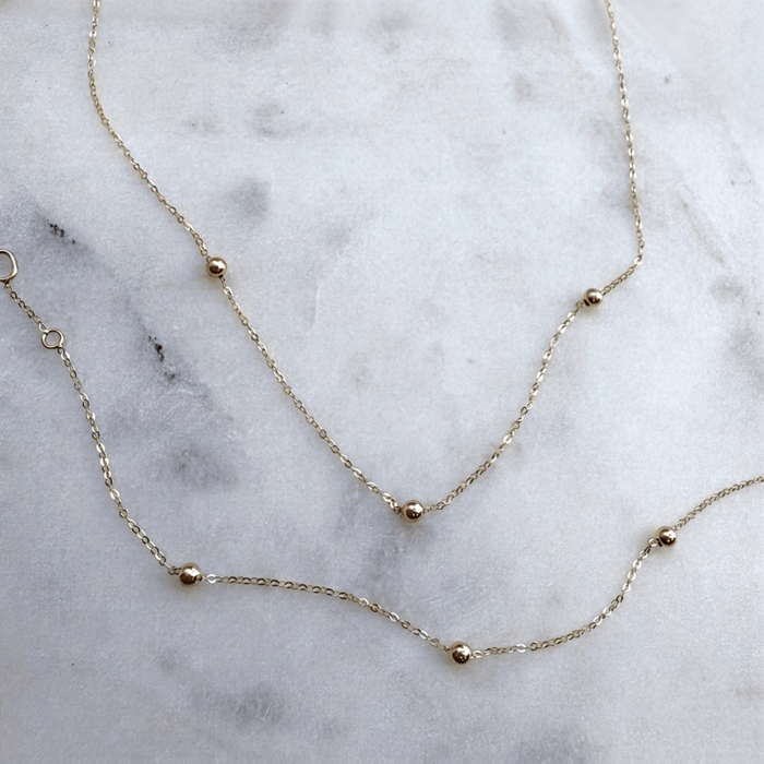 Dainty Ball Station Bracelet