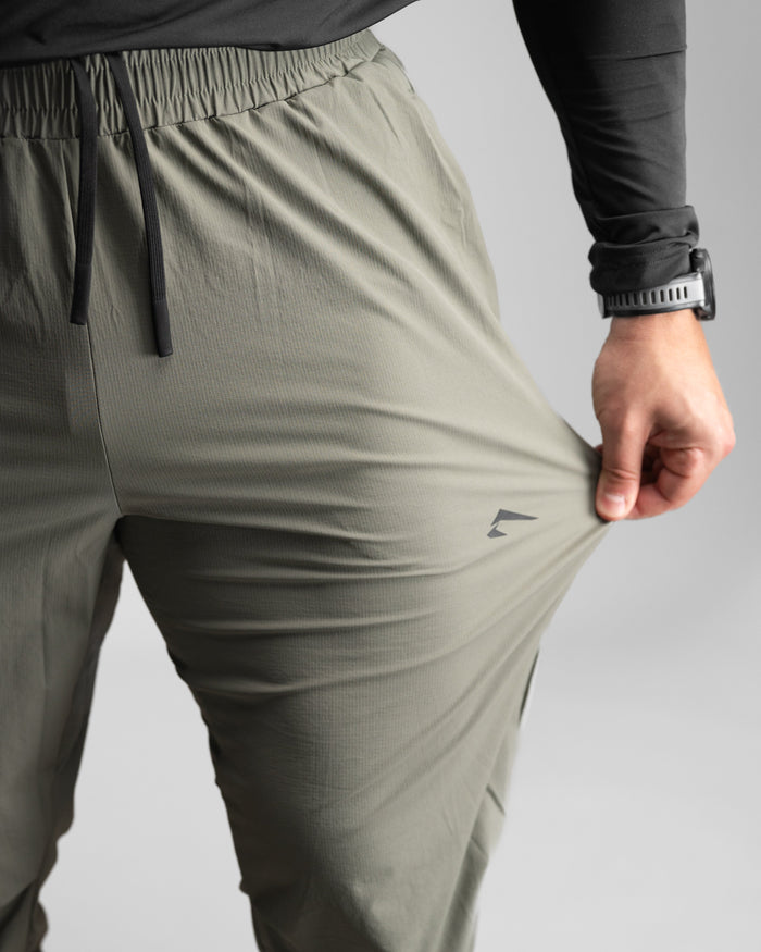 Elite Windbreaker Jogger (Light Olive) - Athletic Aesthetics