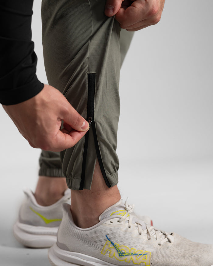 Elite Windbreaker Jogger (Light Olive) - Athletic Aesthetics