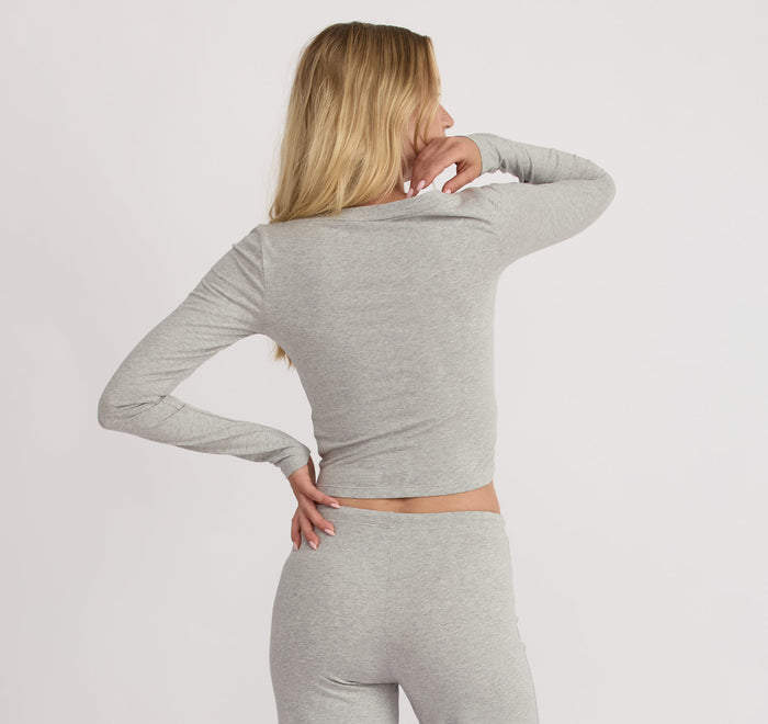 Everyday Scoop Neck Long Sleeve Tee