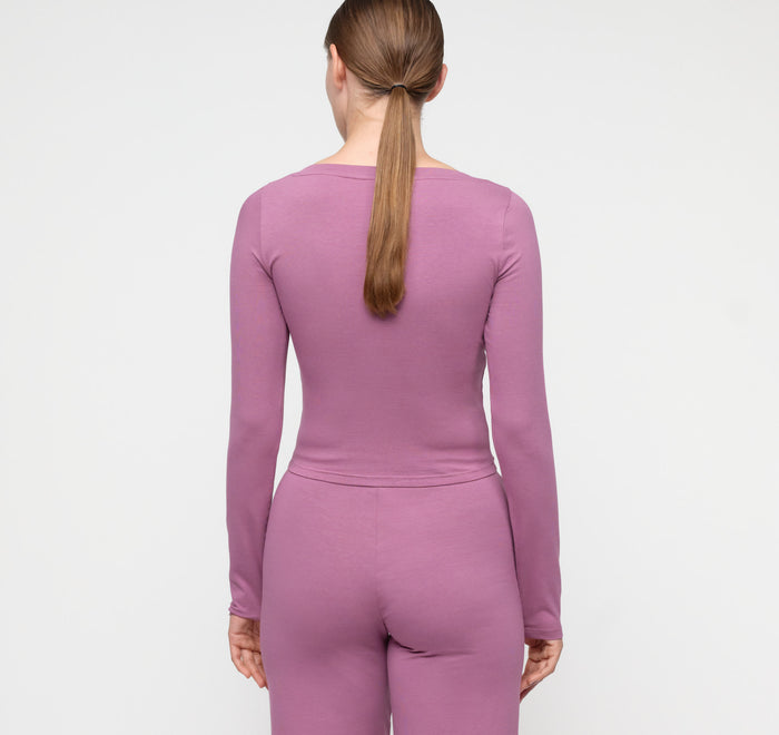 Everyday Scoop Neck Long Sleeve Tee
