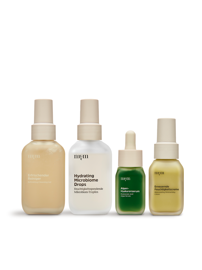 Set von nkm bestehend aus Hydrating Microbiome Drops, Erfrischen Reiniger, Algen-Hyalruonserum und Erneuerder Feuchtigkeitscreme
