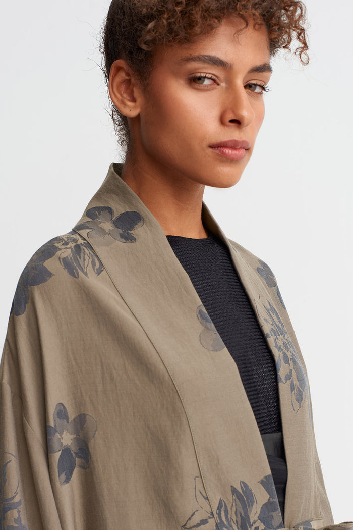 Kahve/Gri Desenli Kuşaklı Kimono Ceket-Y265015036