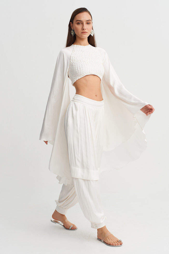 Kırık Beyaz Pelerin Kollu Saten Crop Bluz-Y261011102