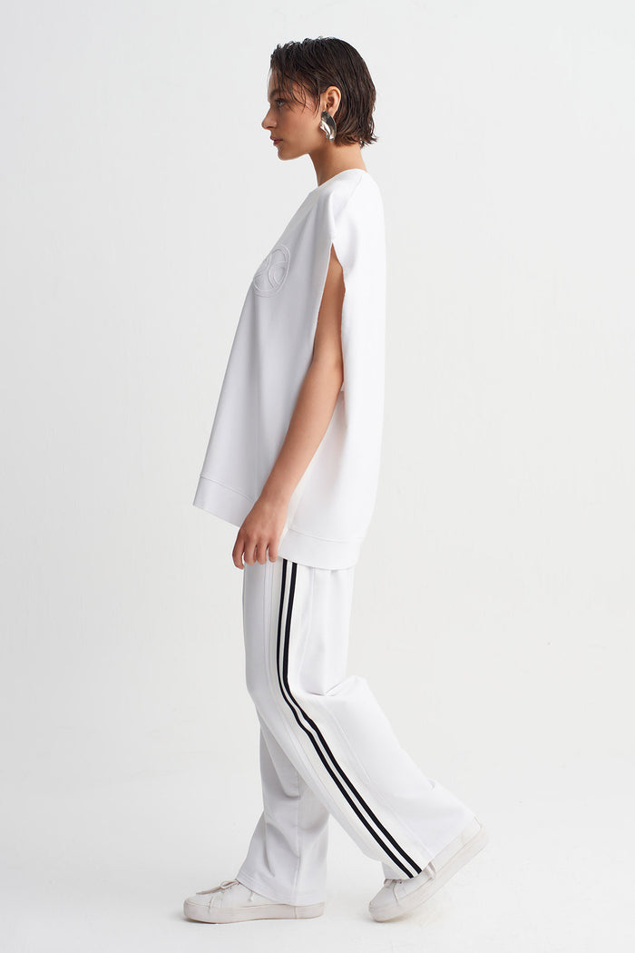 Kırık Beyaz Şerit Detaylı Oversize T-Shirt-Y261011118