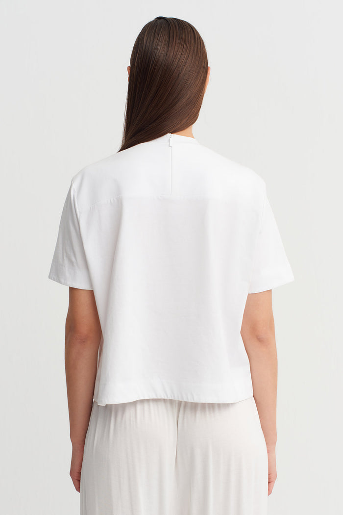 Kırık Beyaz Taş İşlemeli Aplike Detaylı T-shirt-Y261011088