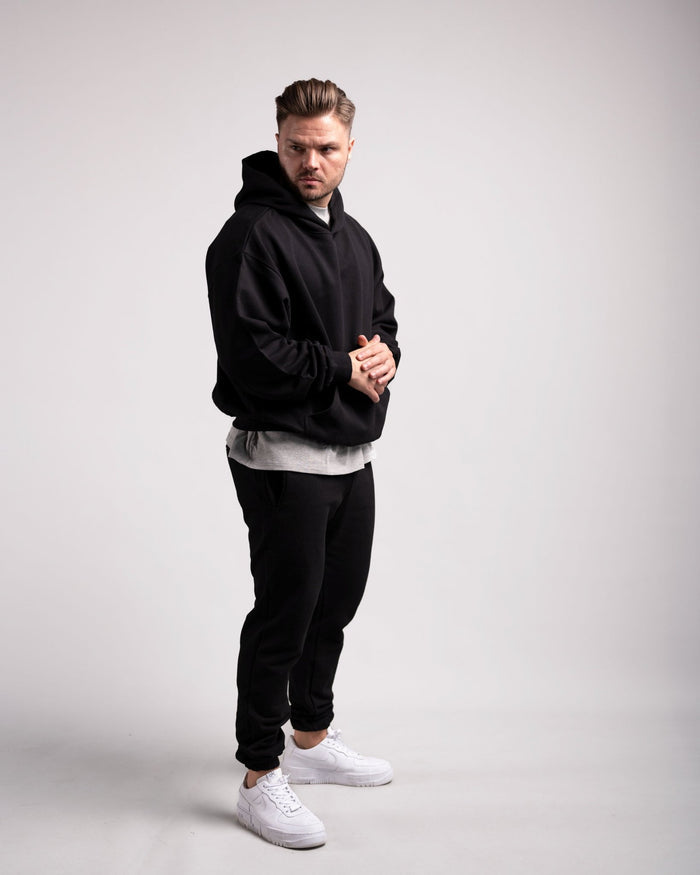 Oversized Hoodie (Black) - HQ Basics - Athletic Aesthetics