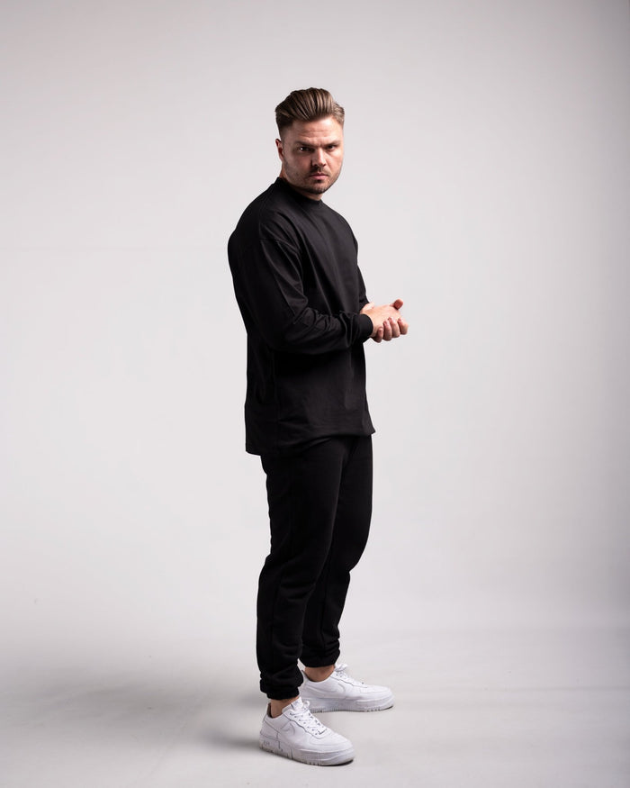 Oversized Longsleeve (Black) - HQ Basics - Athletic Aesthetics