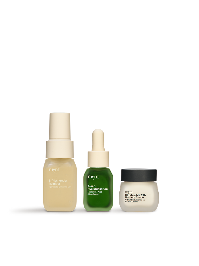 Erfrischender Reiniger, Algen-Hyaluronserum und Ultrafeuchte 24h Barriere Creme von nkm in Reisegrößen