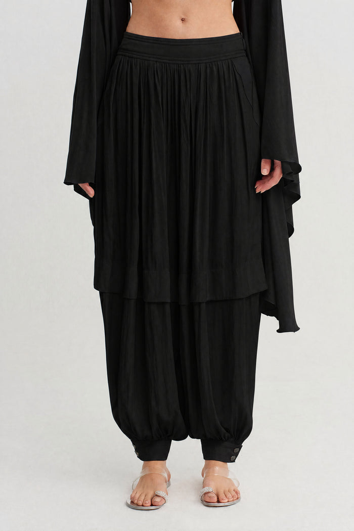 Siyah Katman Görünümlü Saten Pantolon-Y263013056