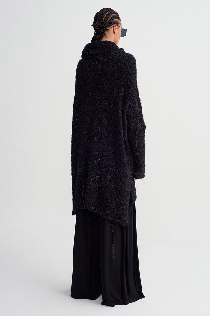 Siyah Oversize Yaka Detaylı Triko Kazak-K261011024