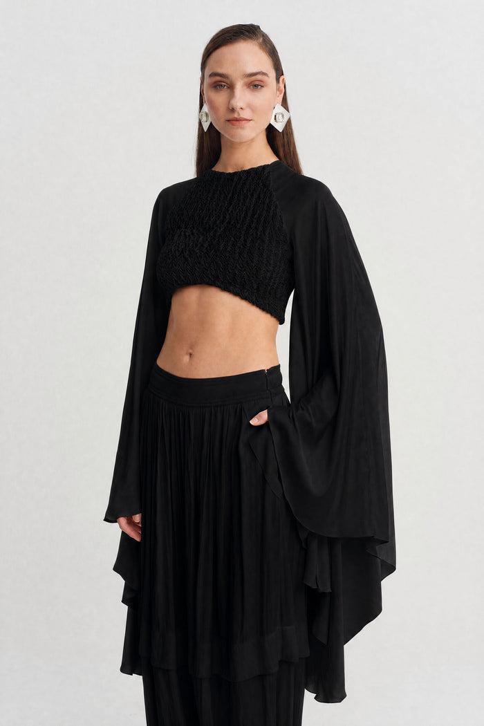 Siyah Pelerin Kollu Saten Crop Bluz-Y261011102