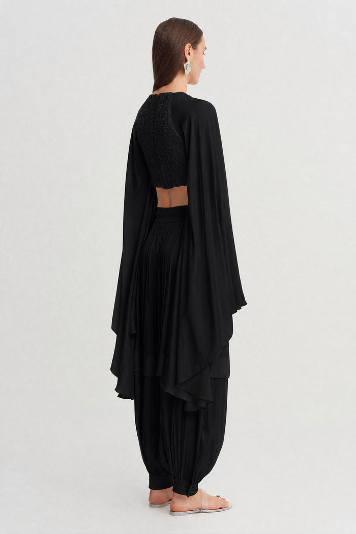 Siyah Pelerin Kollu Saten Crop Bluz-Y261011102