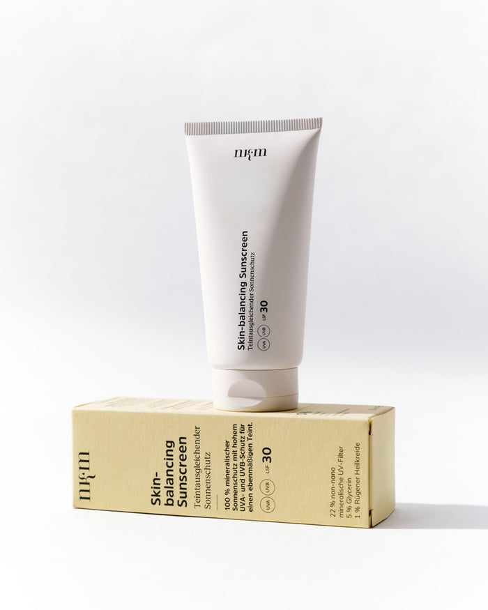 Skin-balancing Sunscreen von nkm Tube und Verpackung